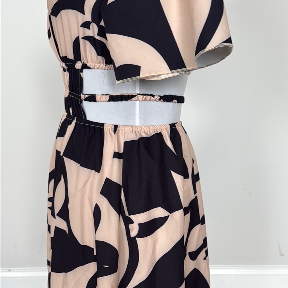 SHEIN Black and Cream Patterned Mini Dress Sz XS - Picture 4 of 7